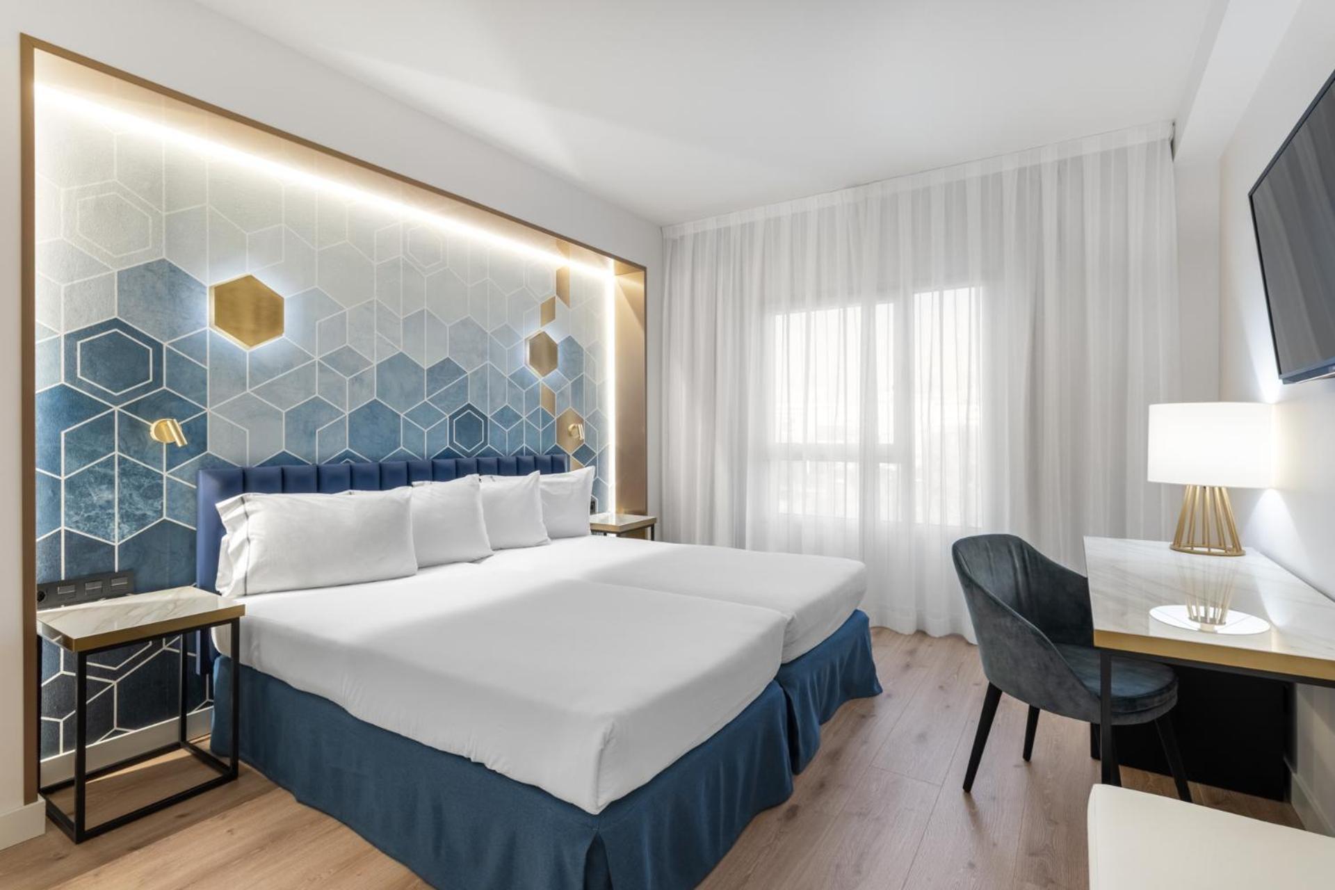 Double Room with Extra Bed,1326619408:JPEG